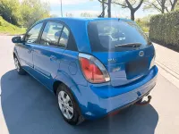Usata Kia Rio 97 CV (71 kW) 2009 Blu Berlina