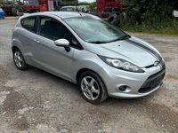 Gebraucht Ford Fiesta 95 PS (69 kW) 2010 Silber Kleinwagen