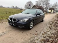Gebraucht BMW 525 197 PS (144 kW) 2007 Blau Limousine