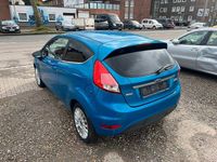 Gebraucht Ford Fiesta Titanium 101 PS (74 kW) 2013 Blau Kleinwagen