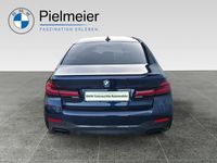 Gebraucht BMW M550 Performance 530 PS (389 kW) 2023 Blau Limousine