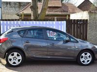 Gebraucht Opel Astra Design Edition 120 PS (88 kW) 2011 Karbongrau Limousine