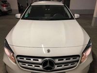 Gebraucht Mercedes GLA180 122 PS (89 kW) 2019 Weiß SUV