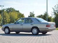 Gebraucht Mercedes E280 192 PS (141 kW) 1994 Beige Limousine
