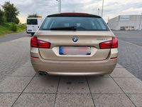 Gebraucht BMW 530 258 PS (189 kW) 2011 Gold Limousine