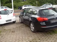 Gebraucht Opel Astra Edition 131 PS (96 kW) 2012 Schwarz Kombi
