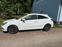 Gebraucht Opel Astra GTC 140 PS (102 kW) 2009 Weiß Kleinwagen