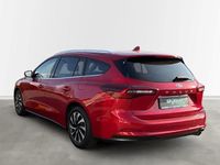 Gebraucht Ford Focus Titanium 116 PS (85 kW) 2024 Rot Kombi