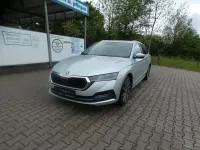Gebraucht Skoda Octavia Style 150 PS (110 kW) 2022 Stribrna brilliant/ brilliants Kombi