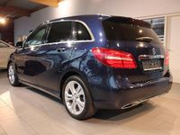 Gebraucht Mercedes B200 156 PS (114 kW) 2017 Cavansitblau Van / Kleinbus
