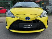 Gebraucht Toyota Yaris Hybrid 75 PS (55 kW) 2017 Gelb Kleinwagen