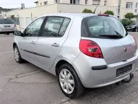 Gebraucht Renault Clio Dynamique 75 PS (55 kW) 2005 Platingrau Kleinwagen