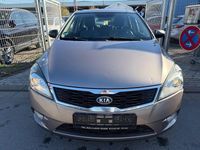 Gebraucht Kia Ceed 109 PS (80 kW) 2011 Beige Kleinwagen