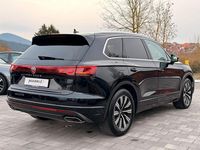 Gebraucht VW Touareg 231 PS (169 kW) 2024 Schwarz SUV