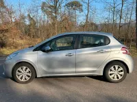 Gebraucht Peugeot 208 82 PS (60 kW) 2014 Grau Kleinwagen