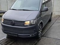 Gebraucht VW Transporter 150 PS (110 kW) 2016 Grau Van