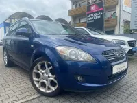 Używany Kia Ceed 143 KM (105 kW) 2008 Niebieski Hatchback