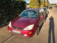 Gebraucht Ford Focus Ghia 116 PS (85 kW) 2000 Rot Kombi