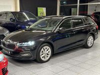 gebraucht Skoda Octavia Combi DSG 2.0 TDI DPF Style LED PANO ACC