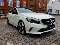 Gebraucht Mercedes A180 122 PS (89 kW) 2016 Weiß Limousine