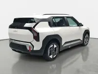 Neu Kia EV3 Air 150 kW (204 PS) 2026 Schneeweiss SUV