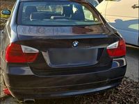 Gebraucht BMW 318 150 PS (110 kW) 2005 Grau Limousine