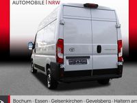 Gebraucht Toyota Proace 140 PS (102 kW) 2024 Weiß Van / Kleinbus