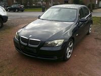 Gebraucht BMW 325 218 PS (160 kW) 2008 Schwarz Limousine