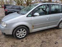 Gebraucht VW Touran 140 PS (102 kW) 2006 Beige Van / Kleinbus