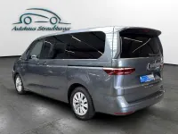 Gebraucht VW Multivan Life 150 PS (110 kW) 2023 Grau Van / Kleinbus