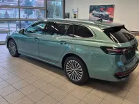 Neu VW Passat Elegance 150 PS (110 kW) 2026 Grün Kombi