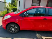 Gebraucht Toyota Yaris 70 PS (51 kW) 2008 Rot Kleinwagen