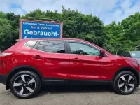 Gebraucht Nissan Qashqai Acenta 116 PS (85 kW) 2017 Rot SUV