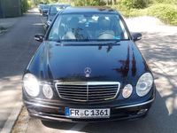 Gebraucht Mercedes E240 Avantgarde 177 PS (130 kW) 2002 Schwarz Limousine