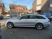 Gebraucht Mercedes E220 AMG 194 PS (142 kW) 2017 Silber Kombi