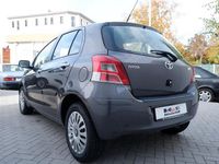 Gebraucht Toyota Yaris 101 PS (74 kW) 2010 Grau Limousine