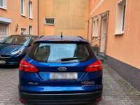 Gebraucht Ford Focus 120 PS (88 kW) 2016 Blau Kombi