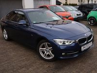 Gebraucht BMW 330 Sport Line 252 PS (185 kW) 2015 Blau Limousine