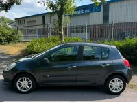 Gebraucht Renault Clio 75 PS (55 kW) 2007 Grau Kleinwagen