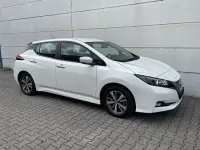 Gebraucht Nissan Leaf Acenta 110 kW (150 PS) 2021 Weiß Kleinwagen