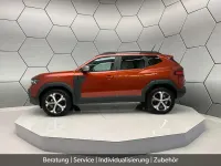 Neu Dacia Duster Journey 158 PS (116 kW) 2025 Terracottabraun SUV