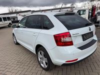 Gebraucht Skoda Rapid Drive 90 PS (66 kW) 2017 Weiß Kleinwagen