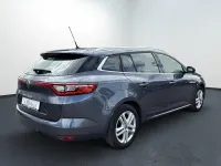 Gebraucht Renault Mégane GrandTour Business 132 PS (97 kW) 2017 Blau Kombi