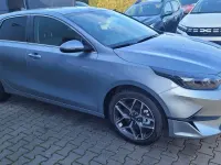 Neu Kia Ceed Gold 140 PS (102 kW) 2026 Lunar silber Kleinwagen