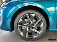 Gebraucht Peugeot 308 Allure 136 PS (100 kW) 2025 Blau Limousine