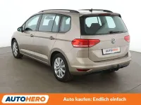 Gebraucht VW Touran Trendline 116 PS (85 kW) 2018 Gelb Van / Kleinbus