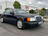 Gebraucht Mercedes E300 179 PS (131 kW) 1990 Blau Coupé