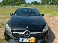 Gebraucht Mercedes A180 122 PS (89 kW) 2016 Schwarz Limousine