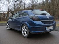 Second-hand Opel Astra 200 CP (147 kW) 2005 Albastru Coupe
