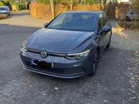 Gebraucht VW Golf VIII Active 150 PS (110 kW) 2022 Grau Limousine